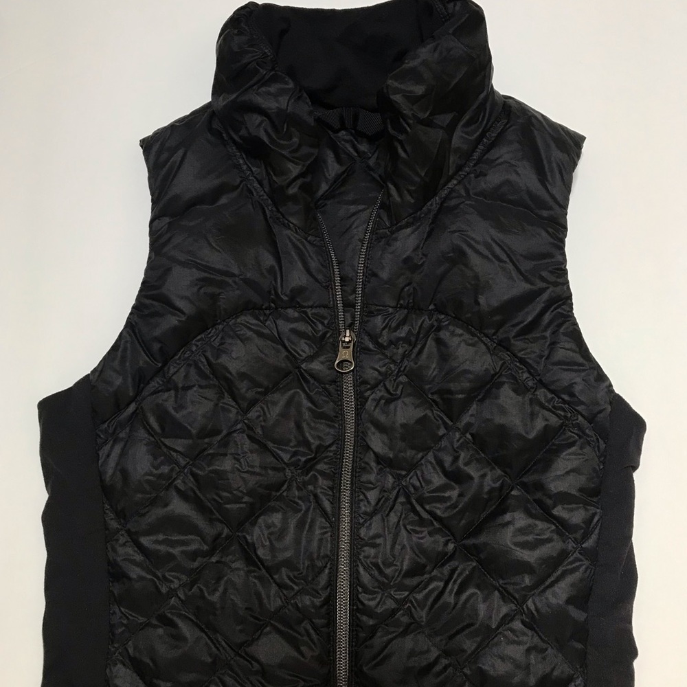 Lululemon Down For A Run Vest Reflective 2 Black - Picture 3 of 14